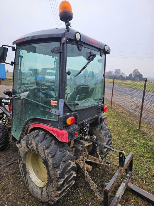 Szyba YANMAR 424 kabina LOCHMANN tylna - NR 1386N