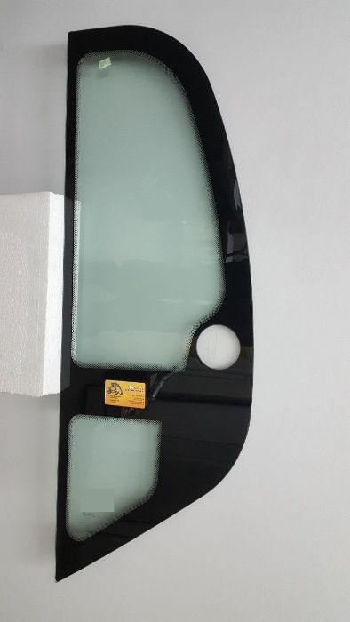 Manitou szyba boczna lewa ( SZEROKOŚĆ 420 mm )