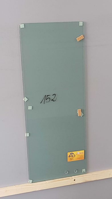 szyba koparka CAT 320D 321D - drzwi górna tylna przesuwana  nr 152