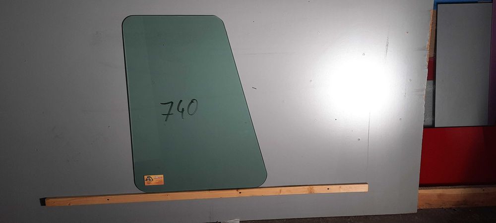 CAT 740 koparko-ładowarka - DRZWI GÓRA NR740