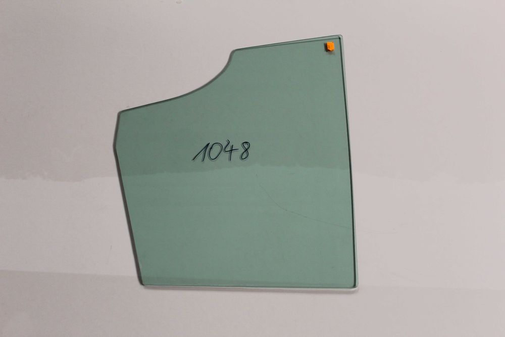 KOBELCO SK19 YANMAR SV15VT SV17VT SV19VT 2021r - DRZWI DÓŁ NR1048