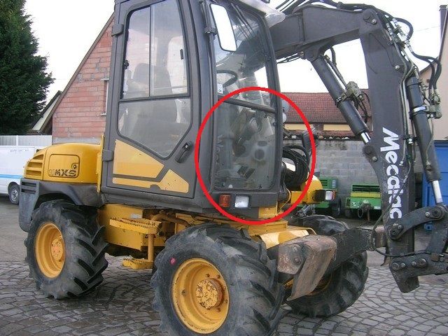 Mecalac 12 - DÓŁ PRZÓD NR250
